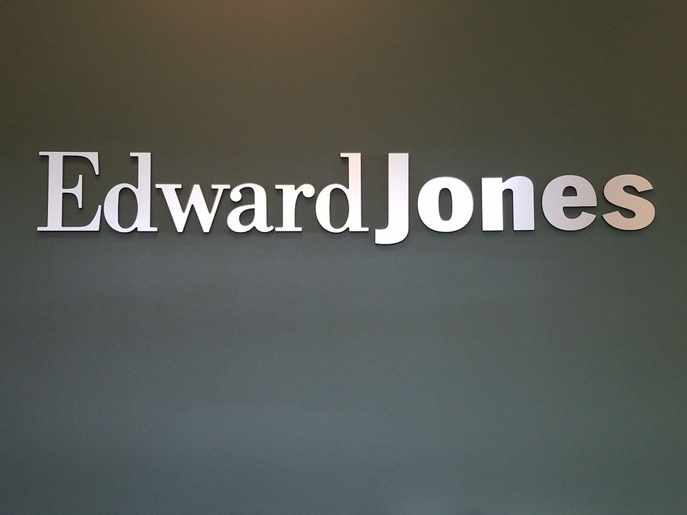 Photo of Edward Jones - Financial Advisor: Sulayman Nyang Jr