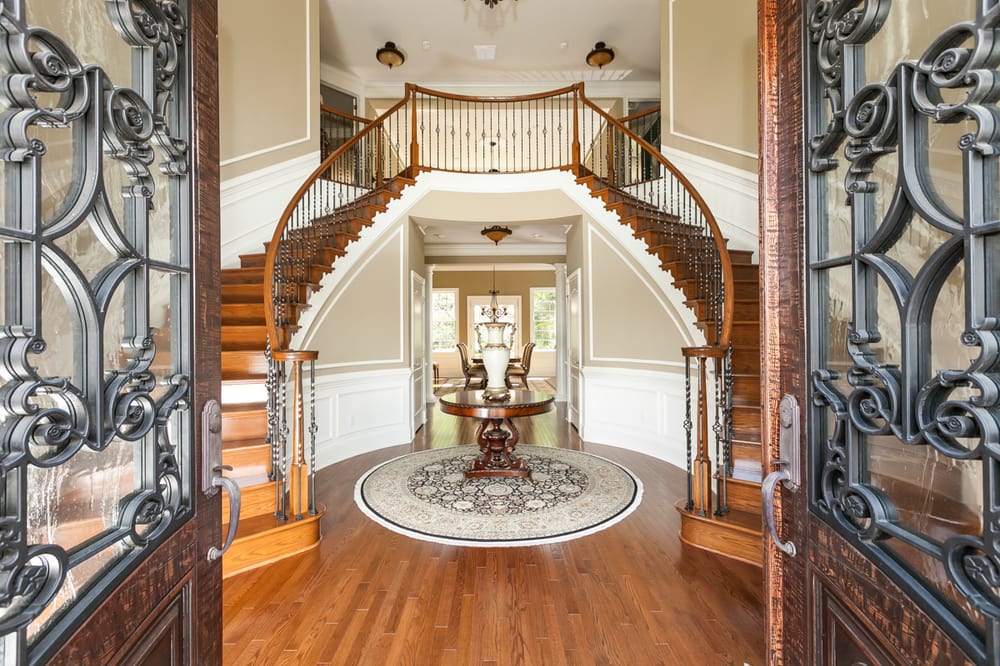 Photo of Ganz Exclusive Real Estate