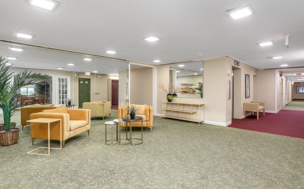 Photo of Farmington Oaks Apartments