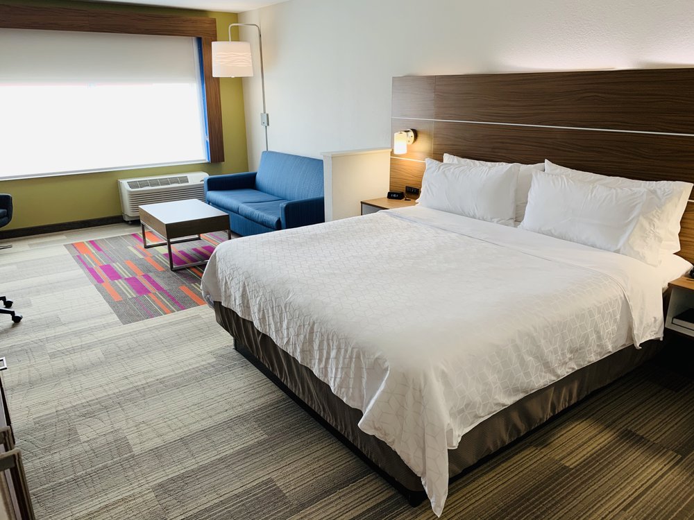 Photo of Holiday Inn Express & Suites Moore