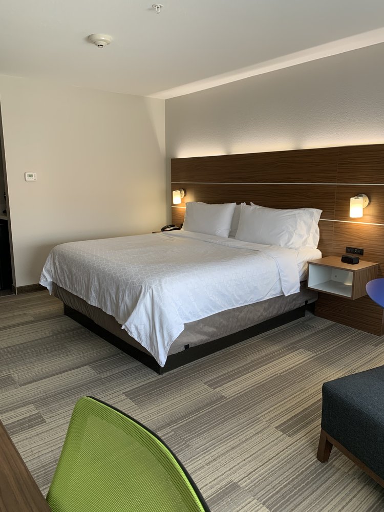 Photo of Holiday Inn Express & Suites Moore