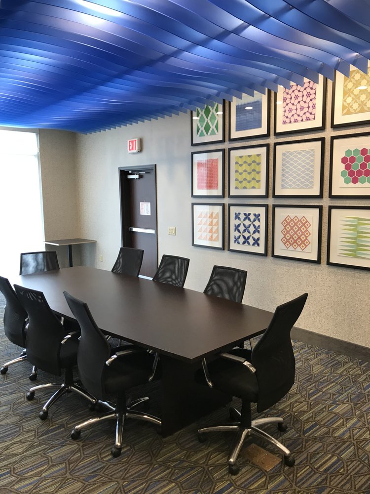 Photo of Holiday Inn Express & Suites Pittsburgh - Monroeville