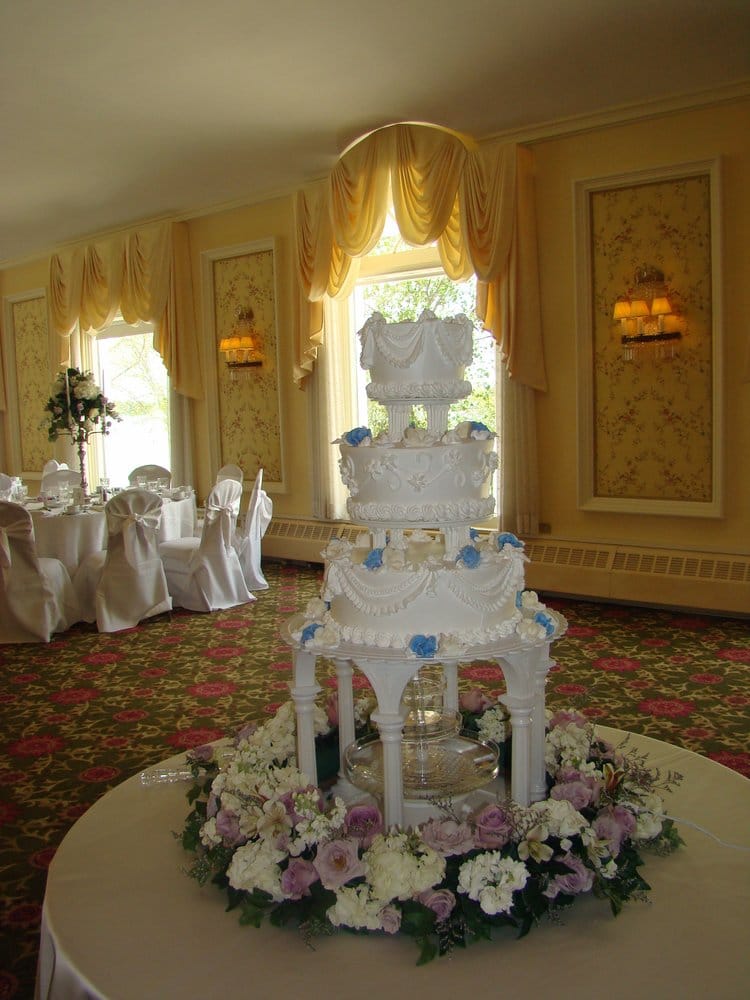 Photo of Beautiful Flower Arrangements