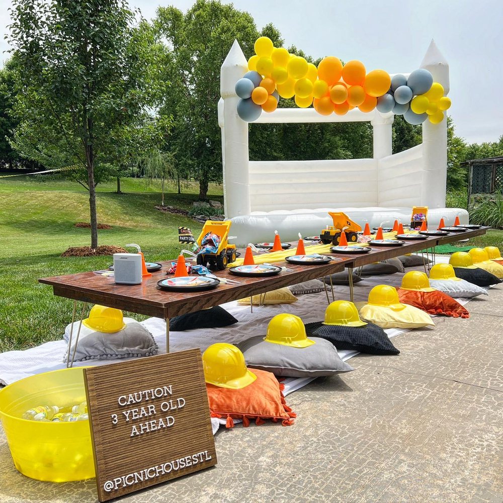 Photo of Picnic House STL