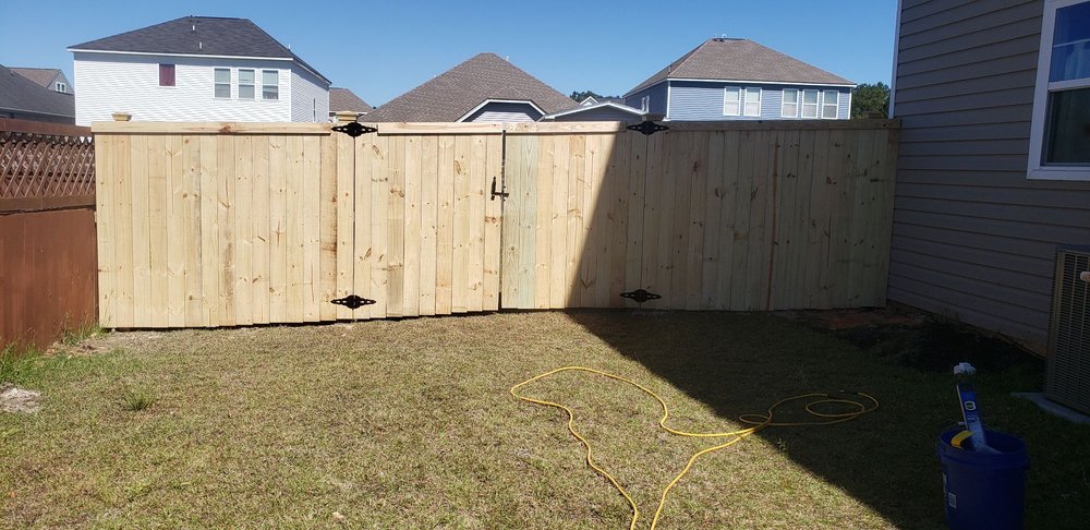 Photo of The Carpenters son Fencing Specialist