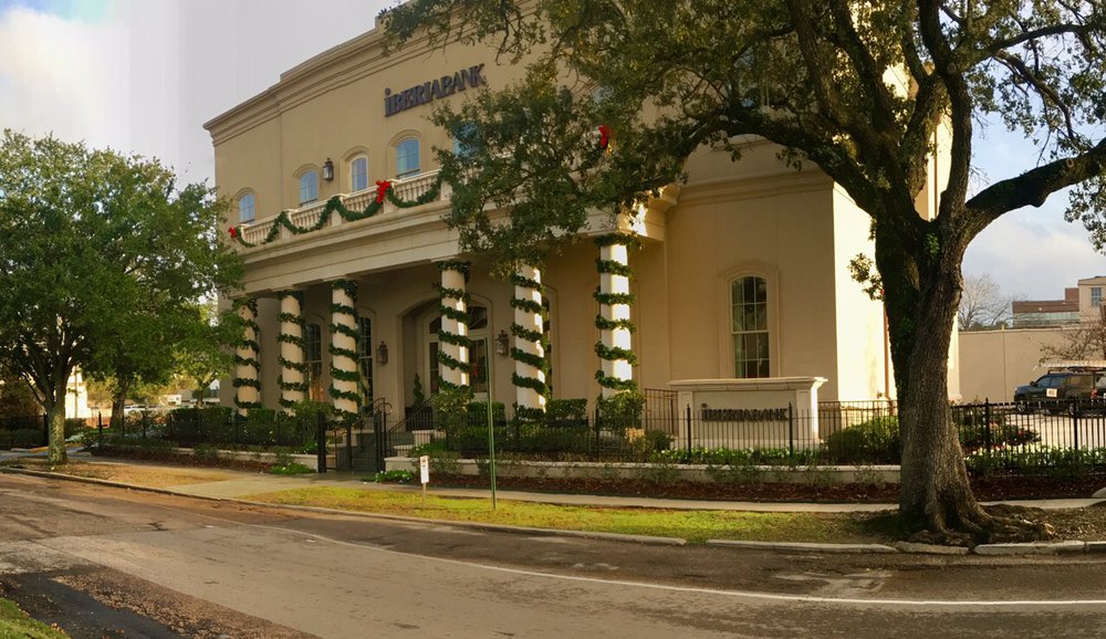 Photo of Big Easy Holiday Lighting