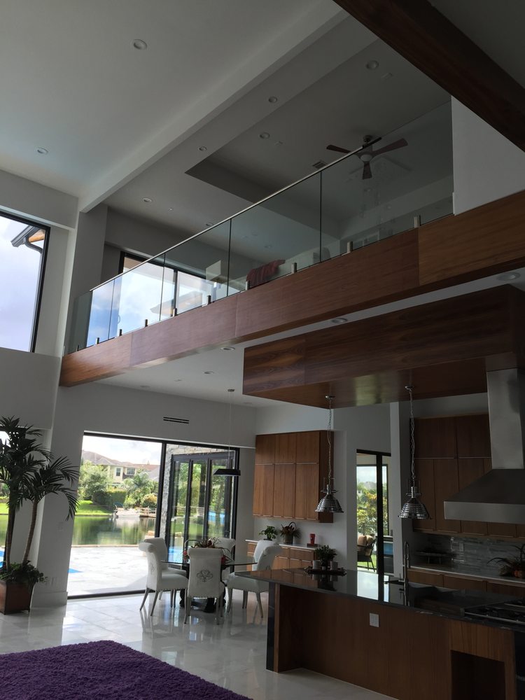 Photo of USA Glass