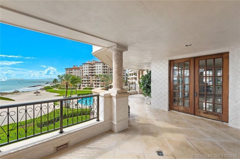 Photo of Miami Real Estate Shop