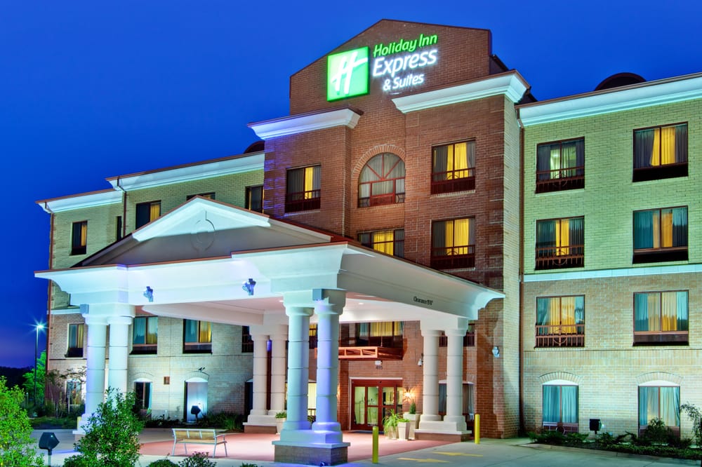 Photo of Holiday Inn Express & Suites Clinton