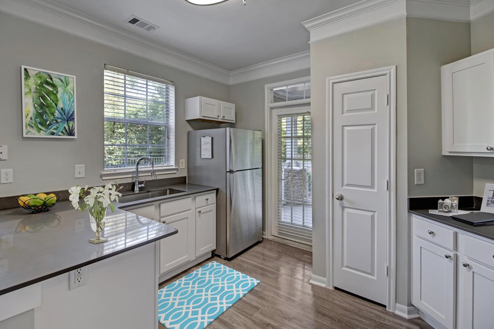 Photo of The Hamptons at Woodland Pointe Apartments