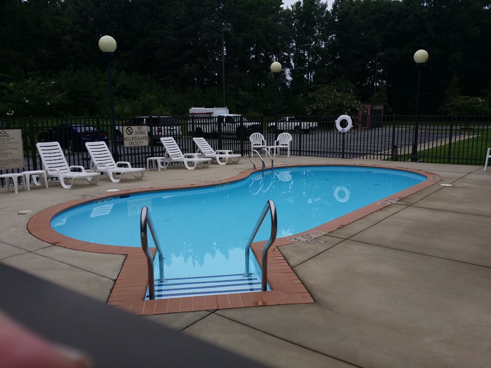 Photo of Holiday Inn Express & Suites Suffolk