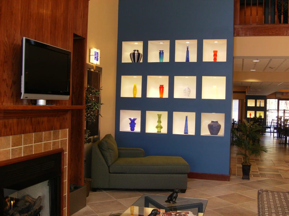 Photo of Holiday Inn Express & Suites Suffolk