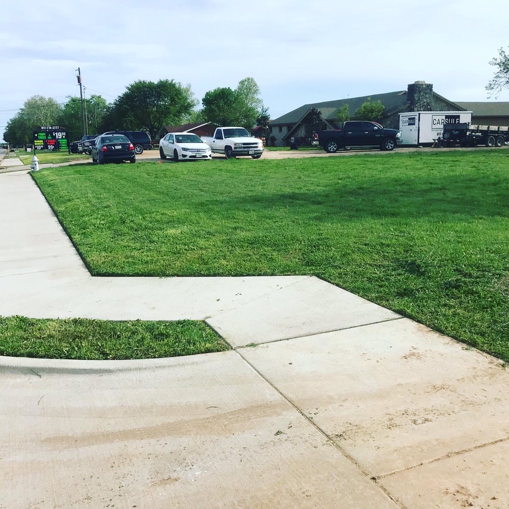 Photo of White Lawn Care
