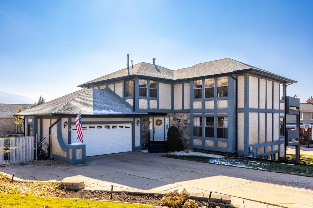 Photo of Jacquelin Perry - Summit Sotheby's International Realty