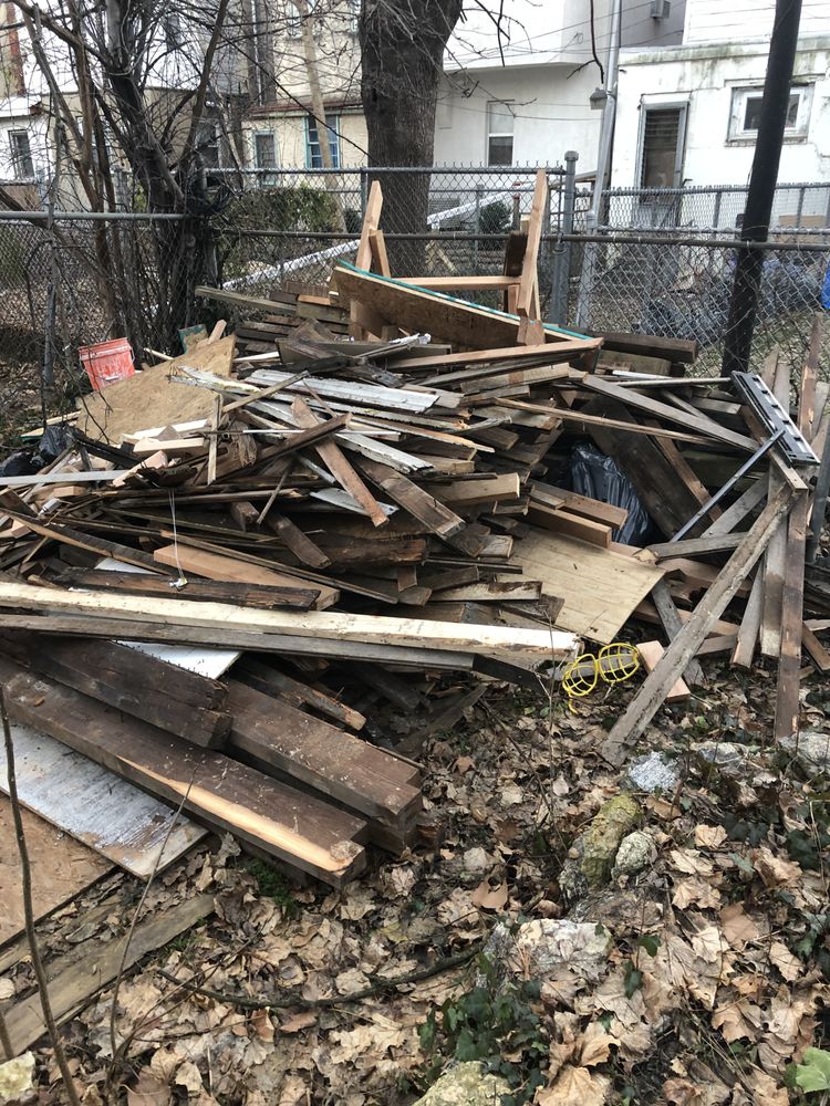 Photo of DEMOs Junk Removal