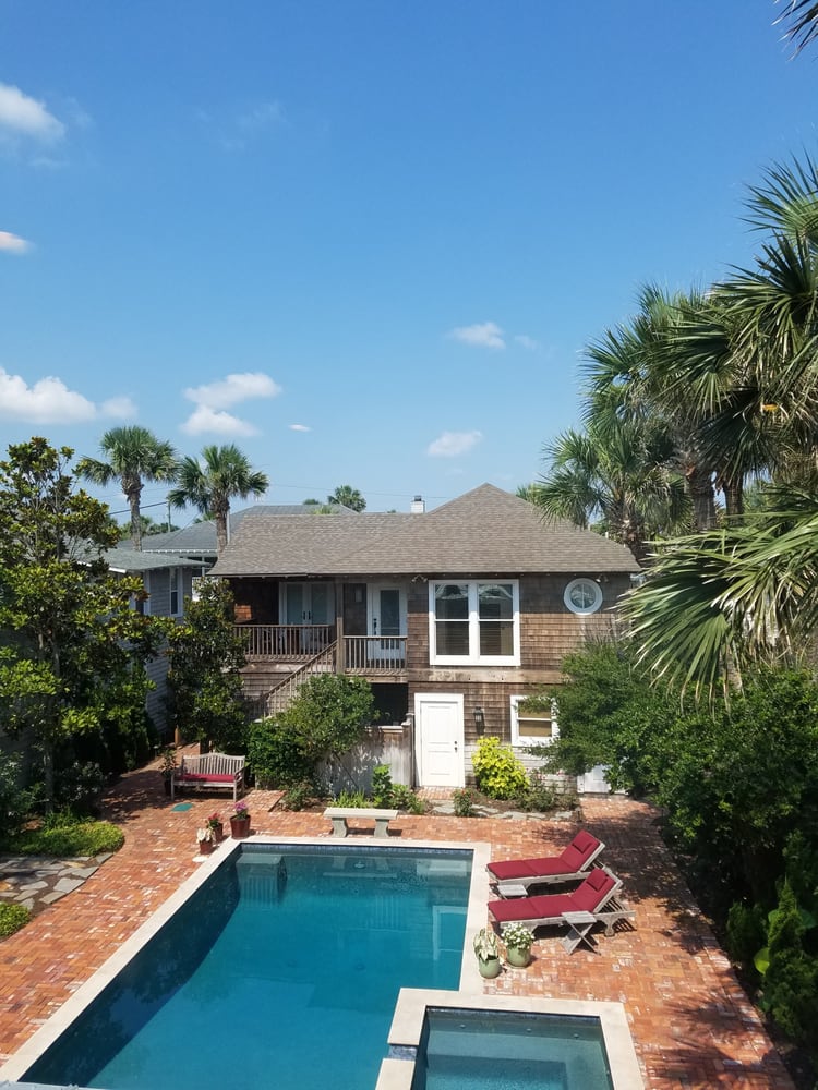Photo of Carol Zingone - BHHS Florida Network Realty
