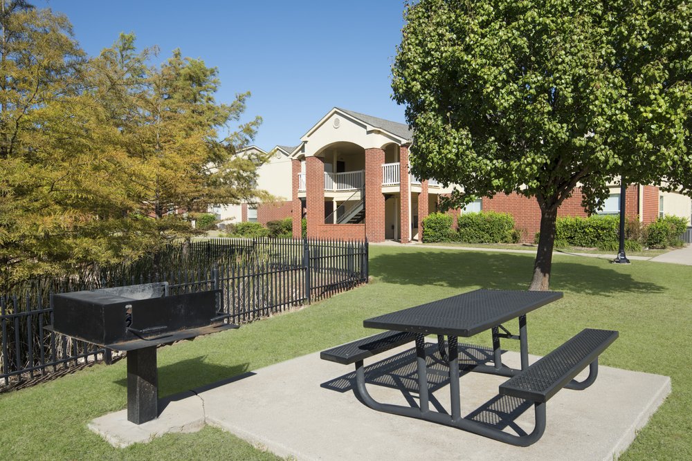 Photo of The Greens At Moore Apartments