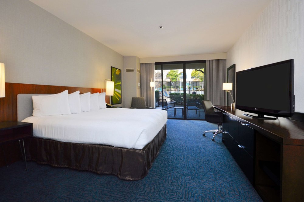 Photo of DoubleTree by Hilton Hotel Newark - Fremont