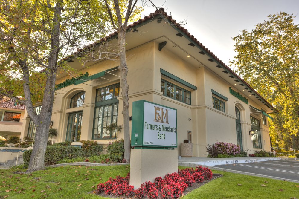 Photo of Farmers & Merchants Bank