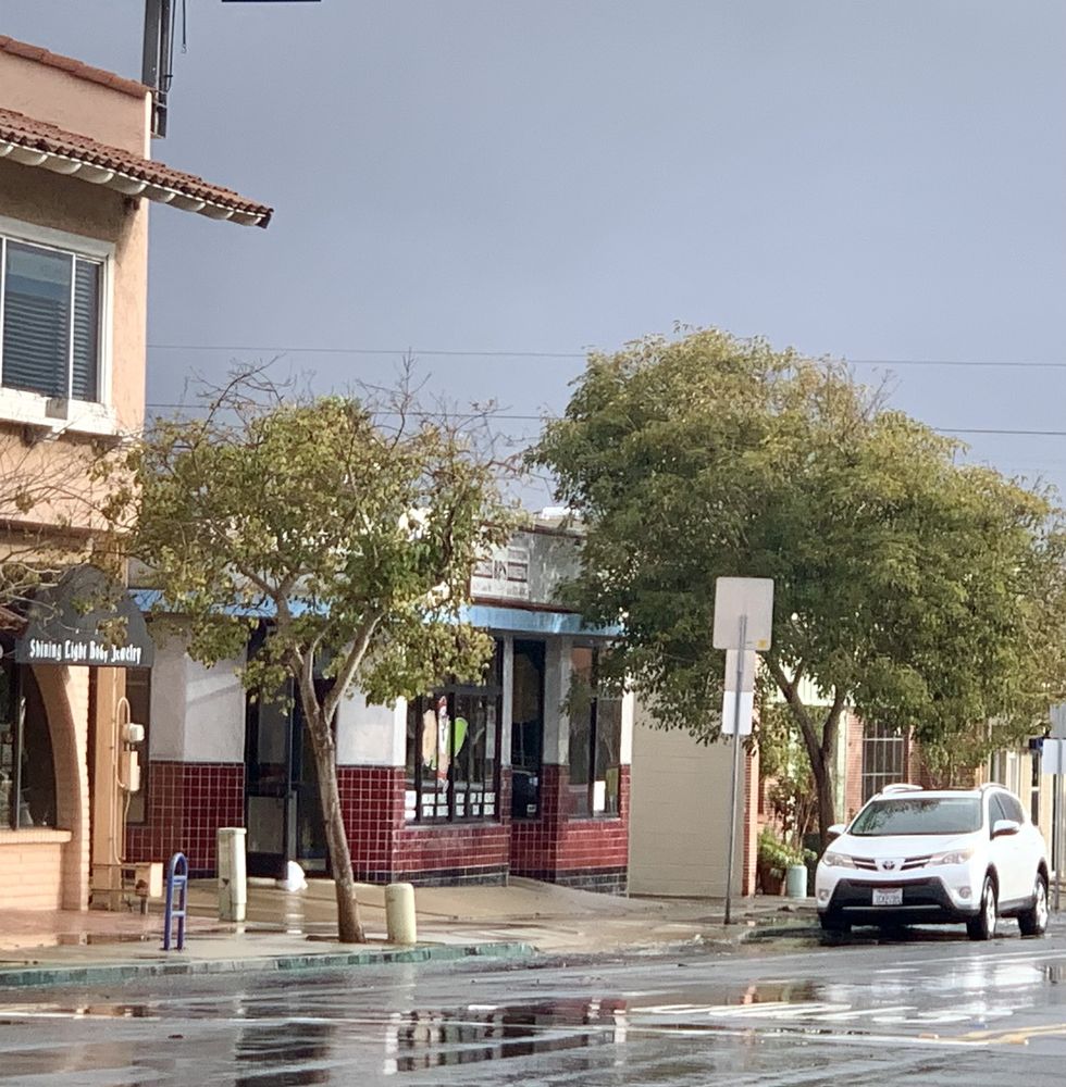 Photo of Surf & Post Shipping Center