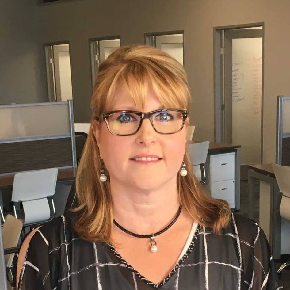 Photo of Kelli Verosky - RE/MAX