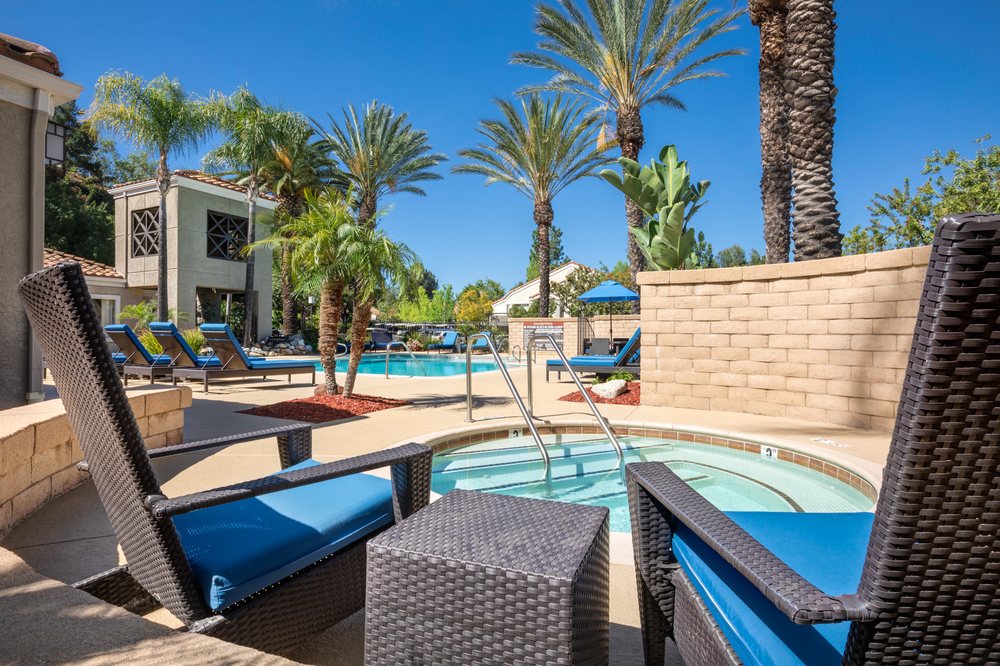 Photo of Emerald Pointe Apartments