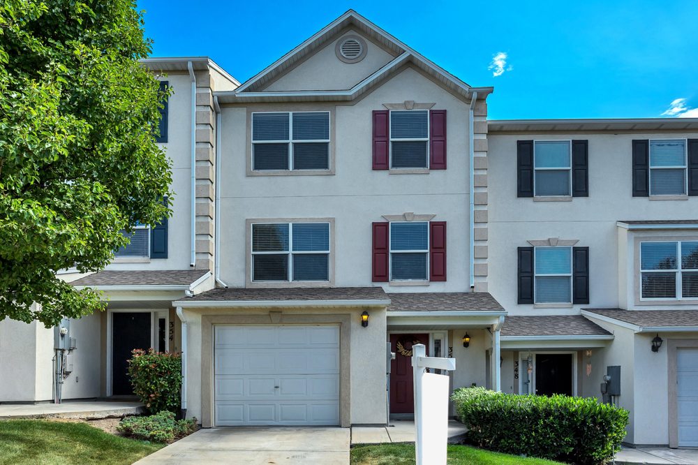 Photo of Larson & Company Real Estate