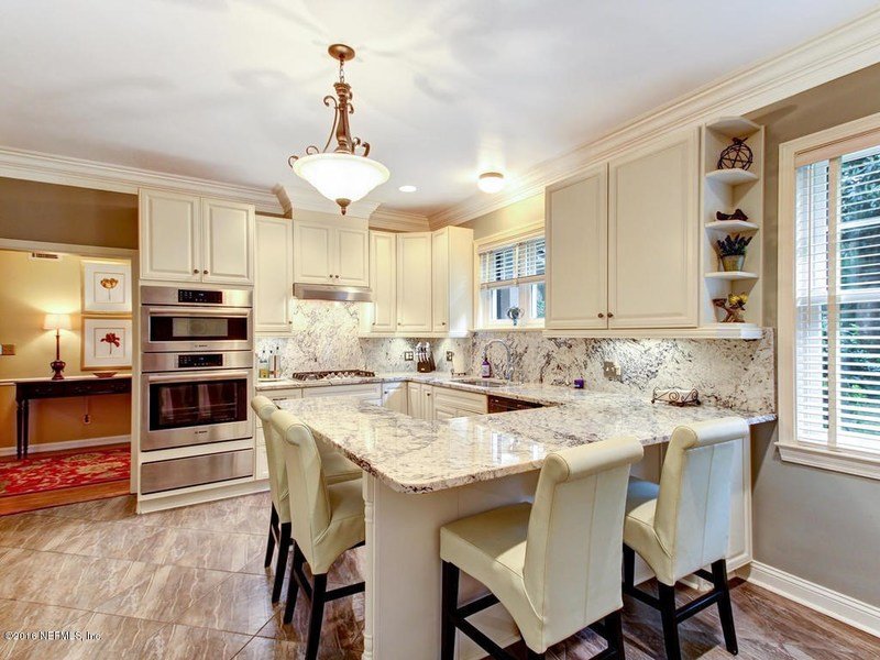 Photo of Liz Bobeck Realtor