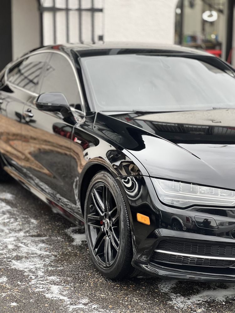 Photo of Splashy Wavy Luxury Detailing