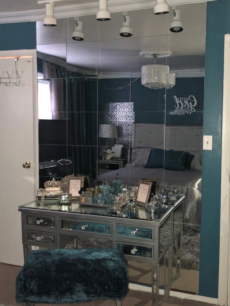 Photo of Simply Elegant Decorating