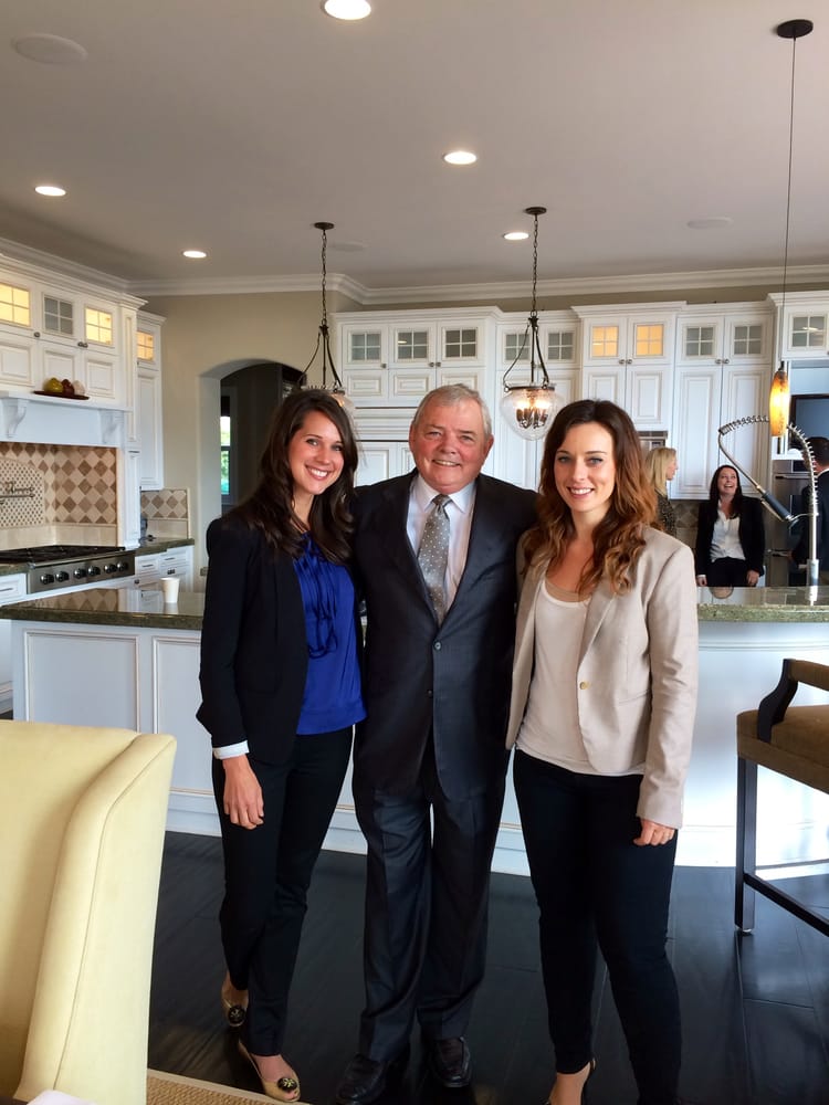 Photo of Micah Logan - Pacific Sotheby's International Realty
