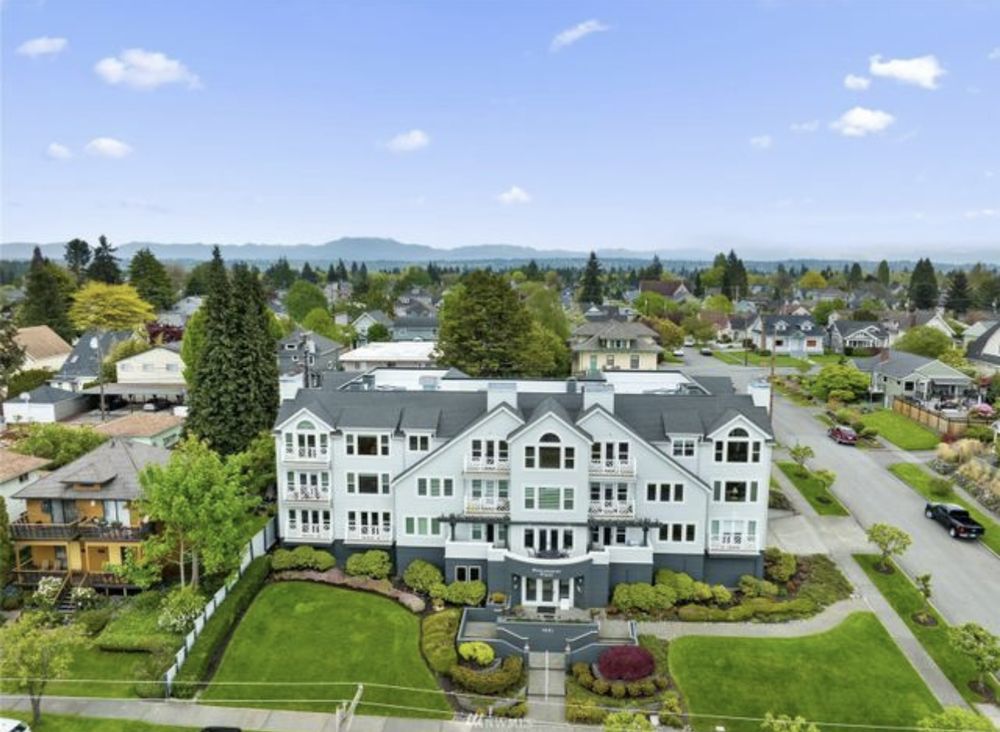 Photo of Michael Piccolo - Compass Real Estate