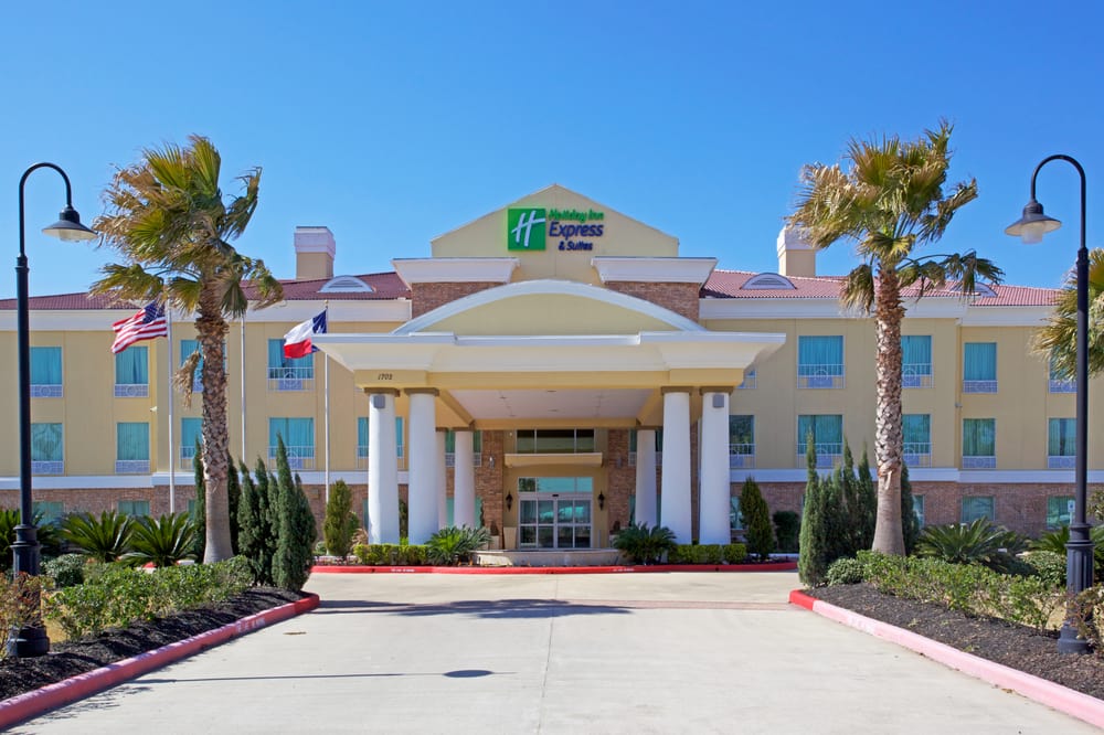 Photo of Holiday Inn Express & Suites Pearland