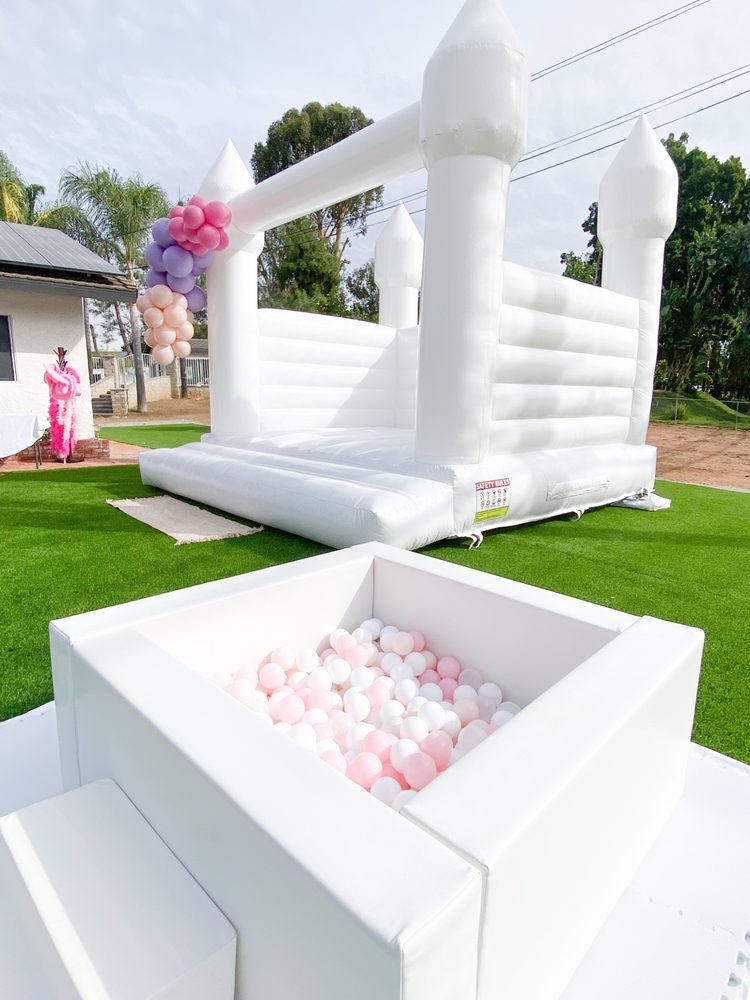 Photo of Forever Young Bounce & Soft Play
