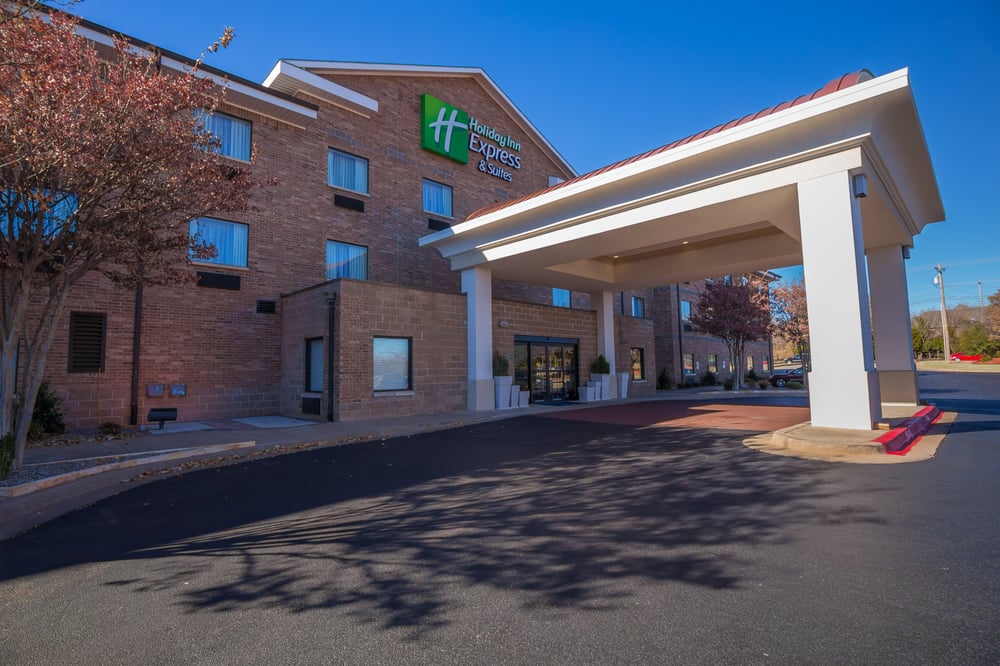 Photo of Holiday Inn Express & Suites Edmond