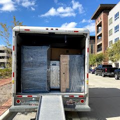 Photo of Strong Dog Moving
