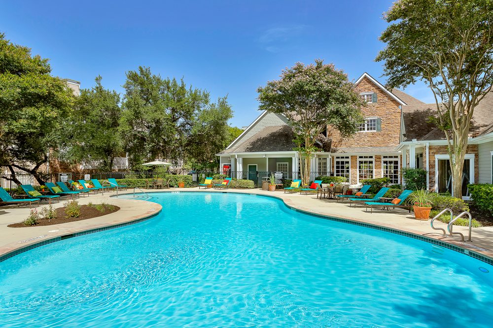 Photo of The Lodge At Westover Hills Apartments