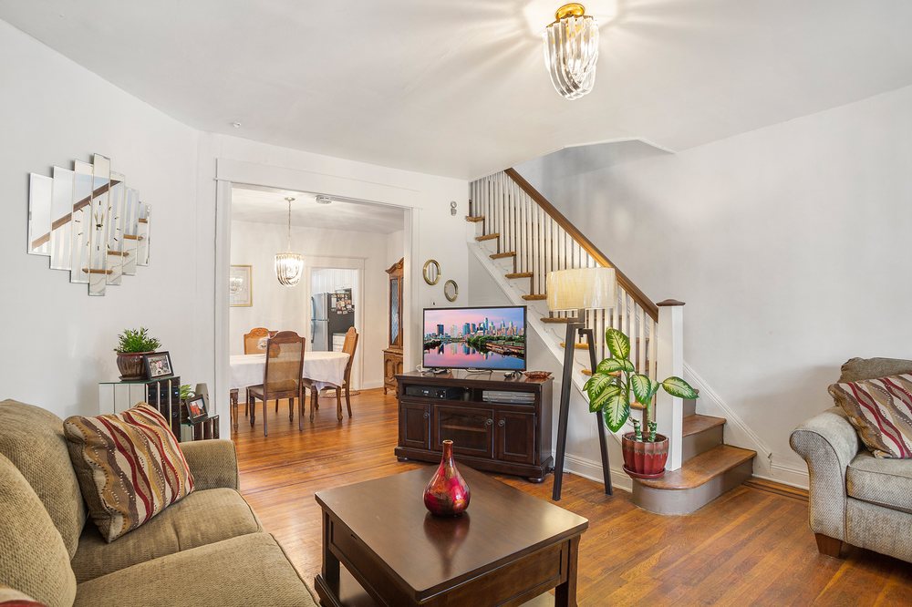 Photo of Brenda Beiser - Redfin