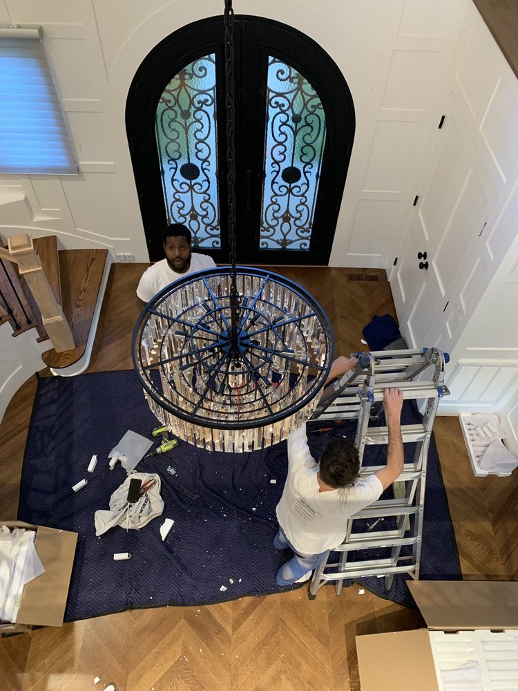 Photo of Chandelier Master