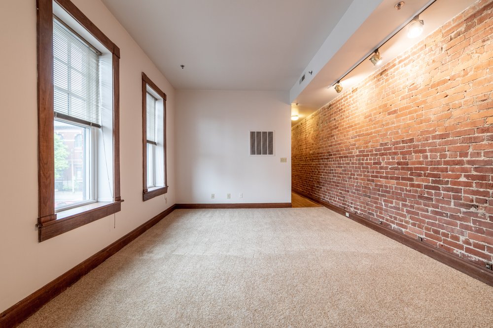Photo of Lockerbie Court on Mass Ave