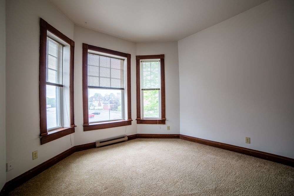 Photo of Lockerbie Court on Mass Ave