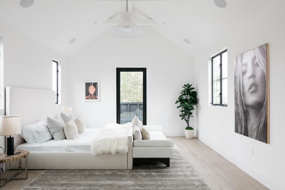 Photo of Stephanie Younger - Compass Real Estate