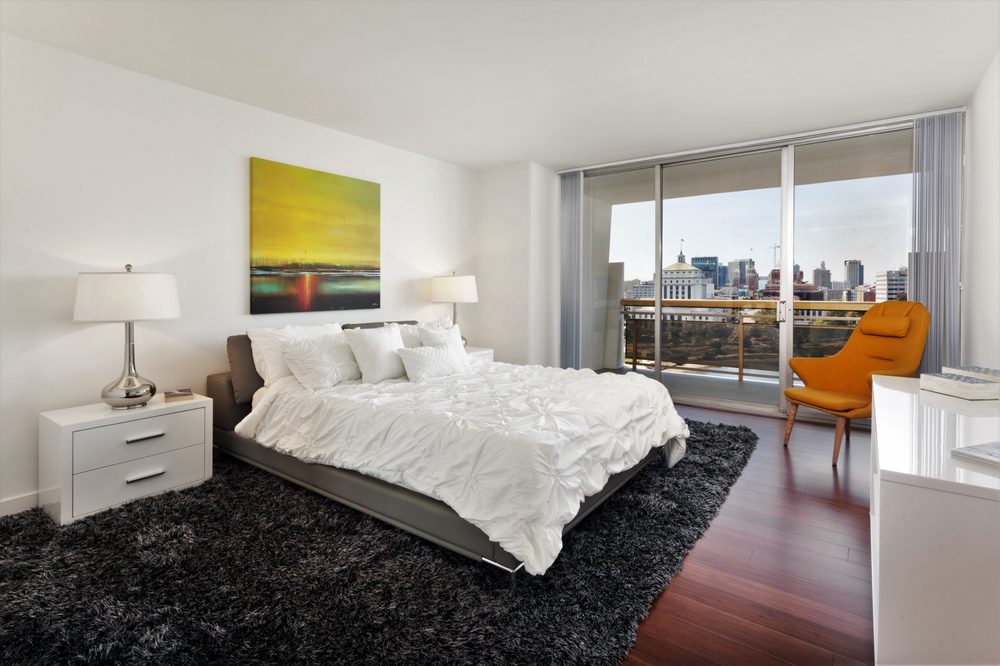 Photo of 1200 Lakeshore Apartments