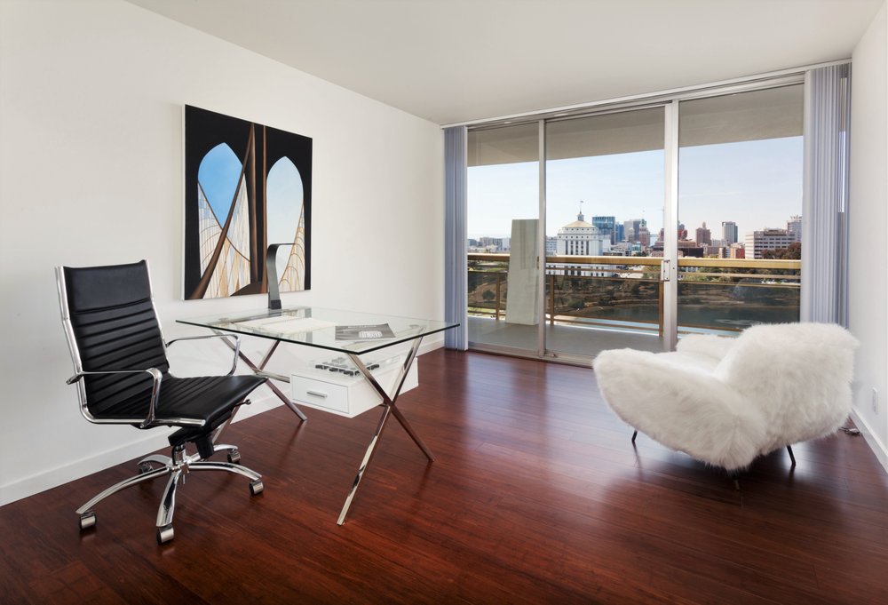 Photo of 1200 Lakeshore Apartments