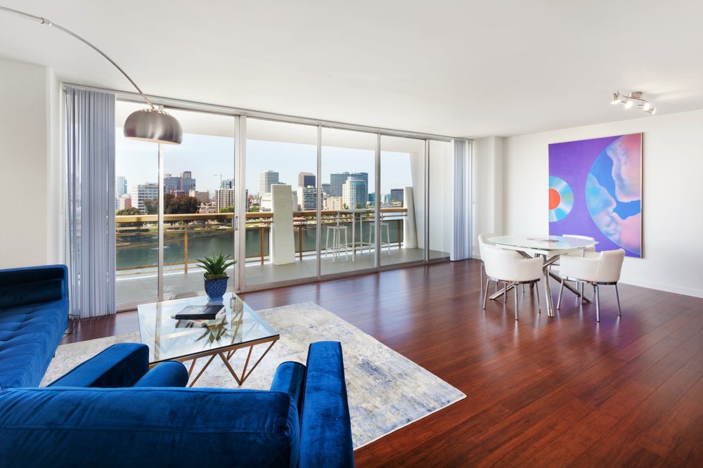Photo of 1200 Lakeshore Apartments