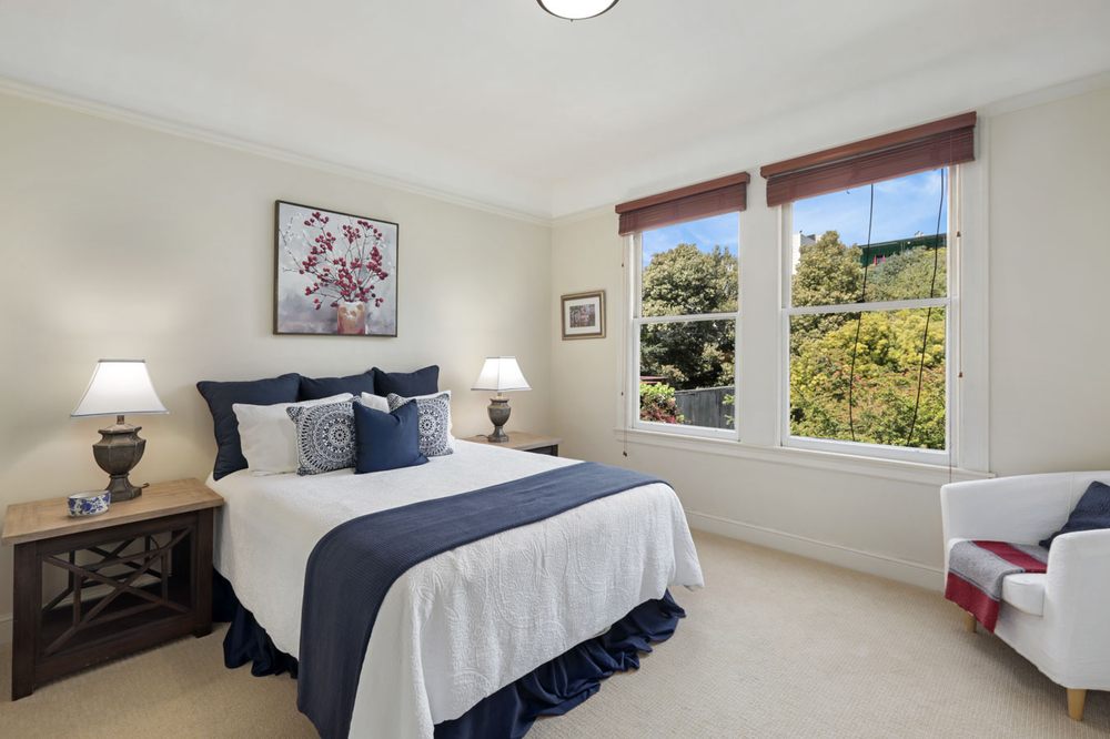 Photo of Renee Gonsalves - Compass Real Estate