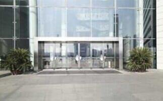 Photo of Roselle Glass
