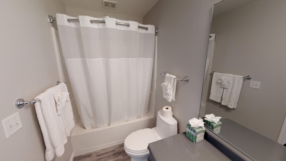 Photo of River Oaks Apartments