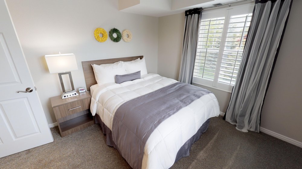 Photo of River Oaks Apartments