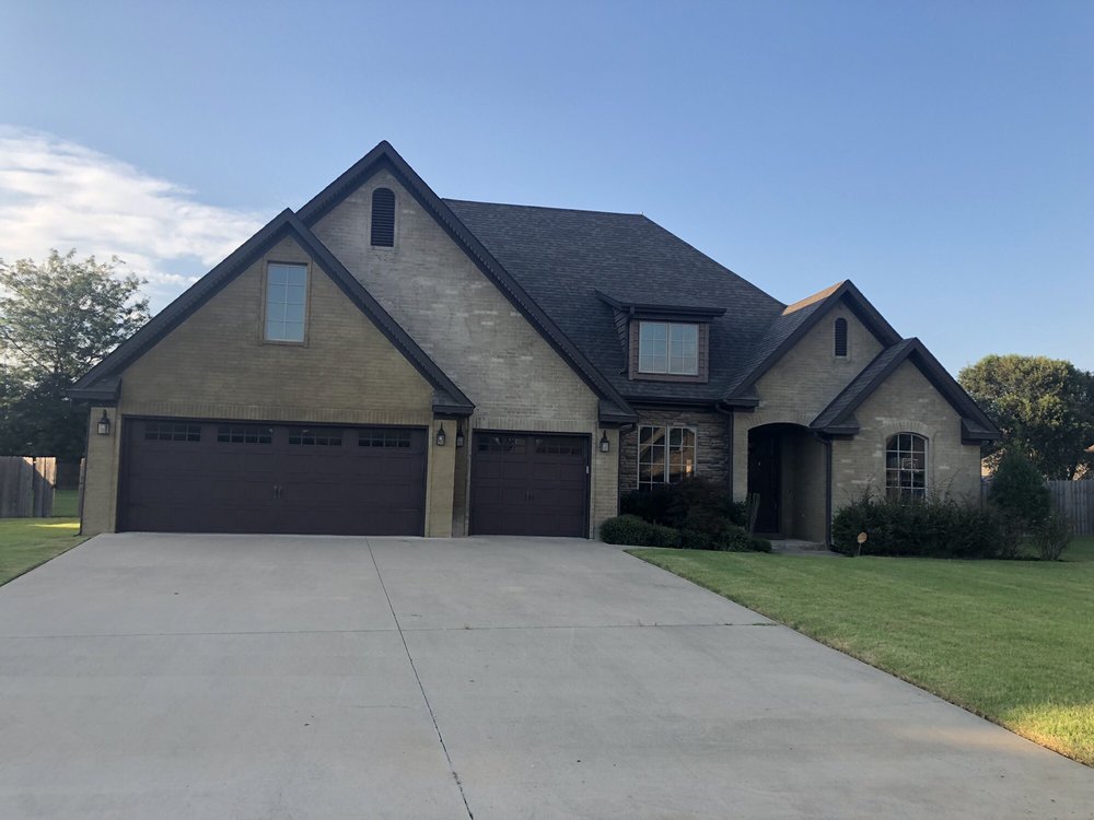 Photo of Kyle Nichols - Remax Real Estate